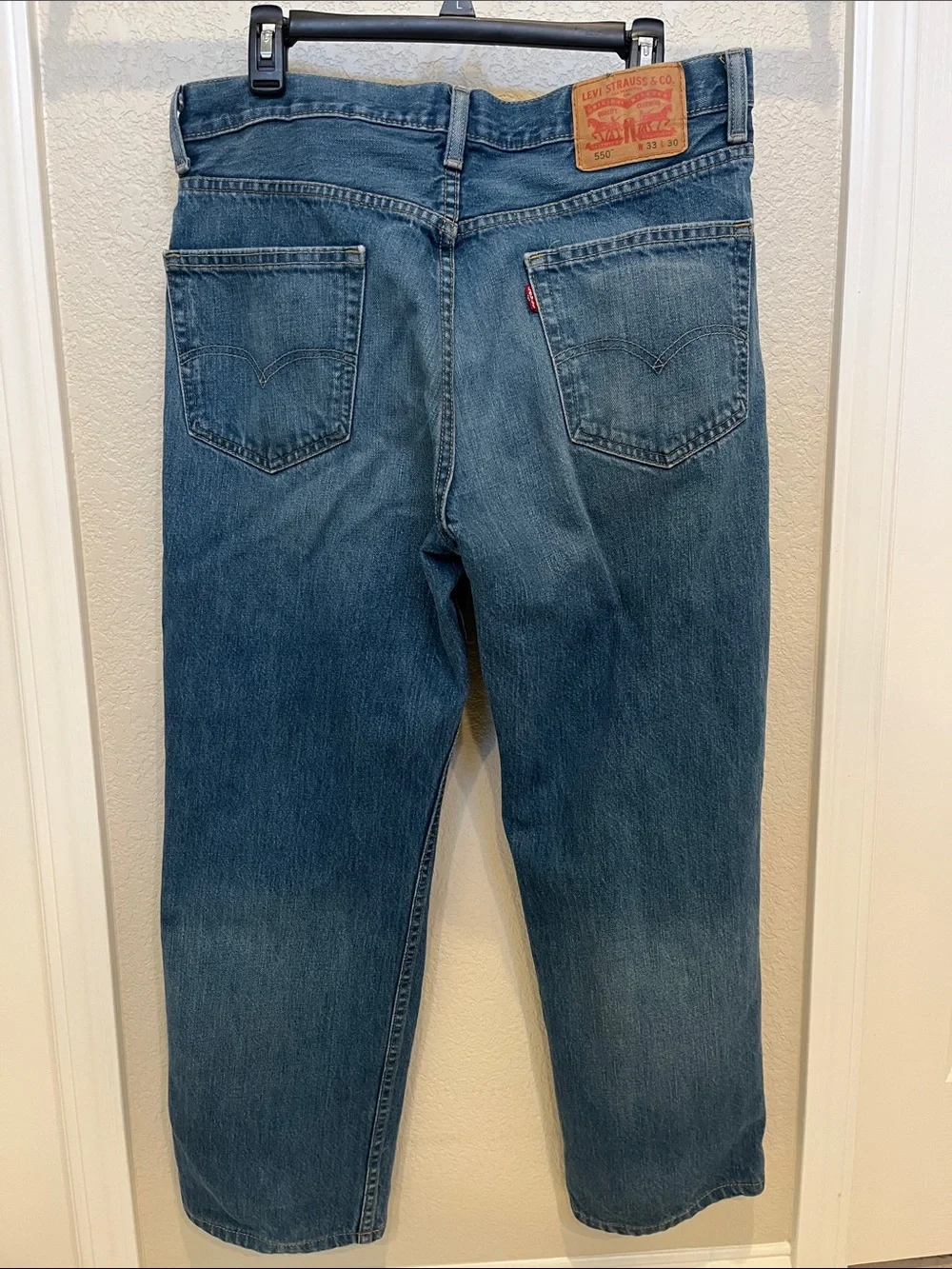 Levi's vintage 550 relaxed fit 100% cotton  Jeans 33 waist 30 length women